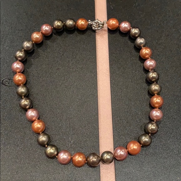 Multi-Colored Pearl Necklace - Picture 1 of 3